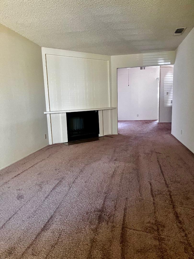 Detail Gallery Image 8 of 17 For 5908 Bourbon Dr, Carmichael,  CA 95608 - – Beds | – Baths