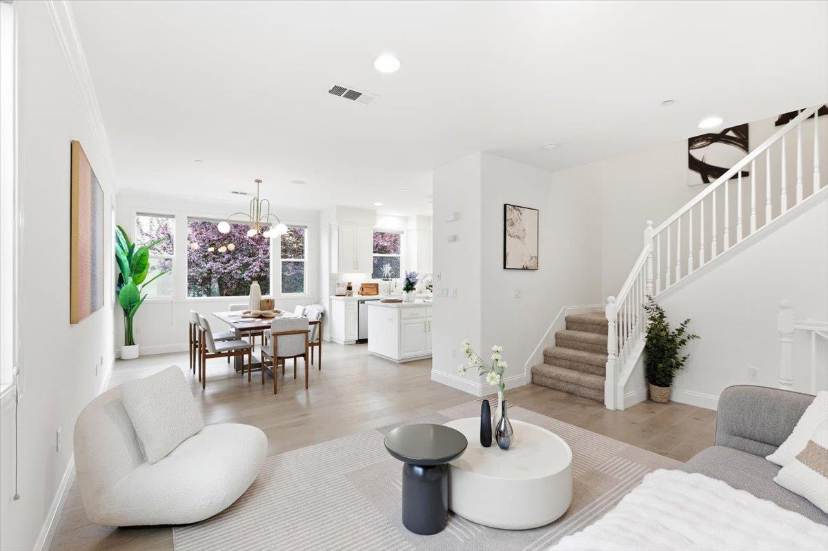 Detail Gallery Image 11 of 45 For 1196 Morse Ave, Sunnyvale,  CA 94089 - 3 Beds | 2/1 Baths