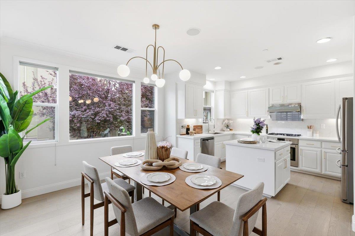 Detail Gallery Image 15 of 45 For 1196 Morse Ave, Sunnyvale,  CA 94089 - 3 Beds | 2/1 Baths