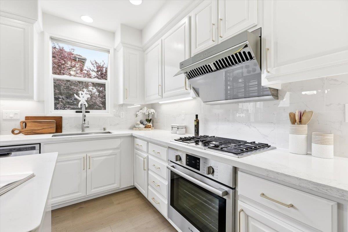 Detail Gallery Image 20 of 45 For 1196 Morse Ave, Sunnyvale,  CA 94089 - 3 Beds | 2/1 Baths