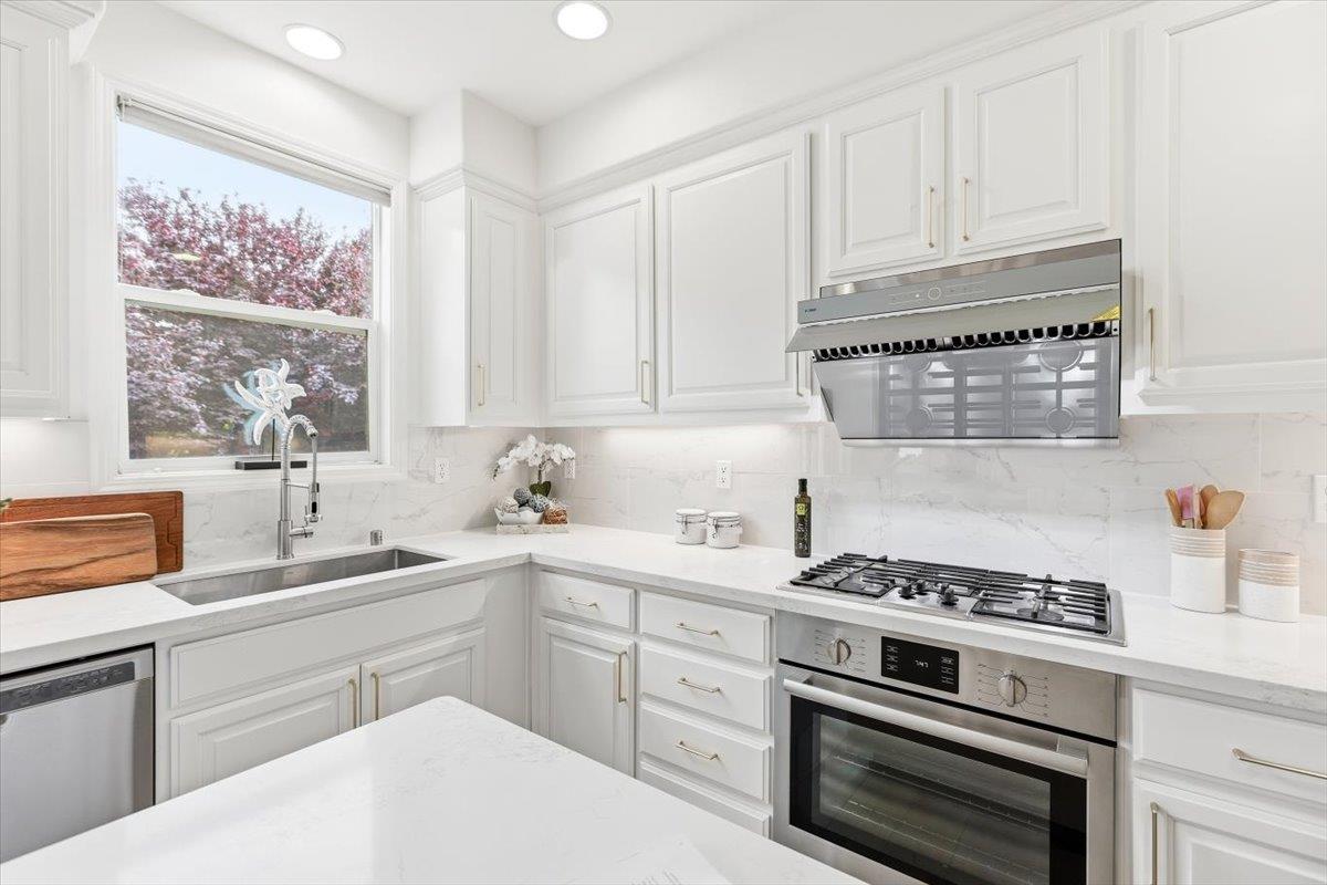 Detail Gallery Image 21 of 45 For 1196 Morse Ave, Sunnyvale,  CA 94089 - 3 Beds | 2/1 Baths