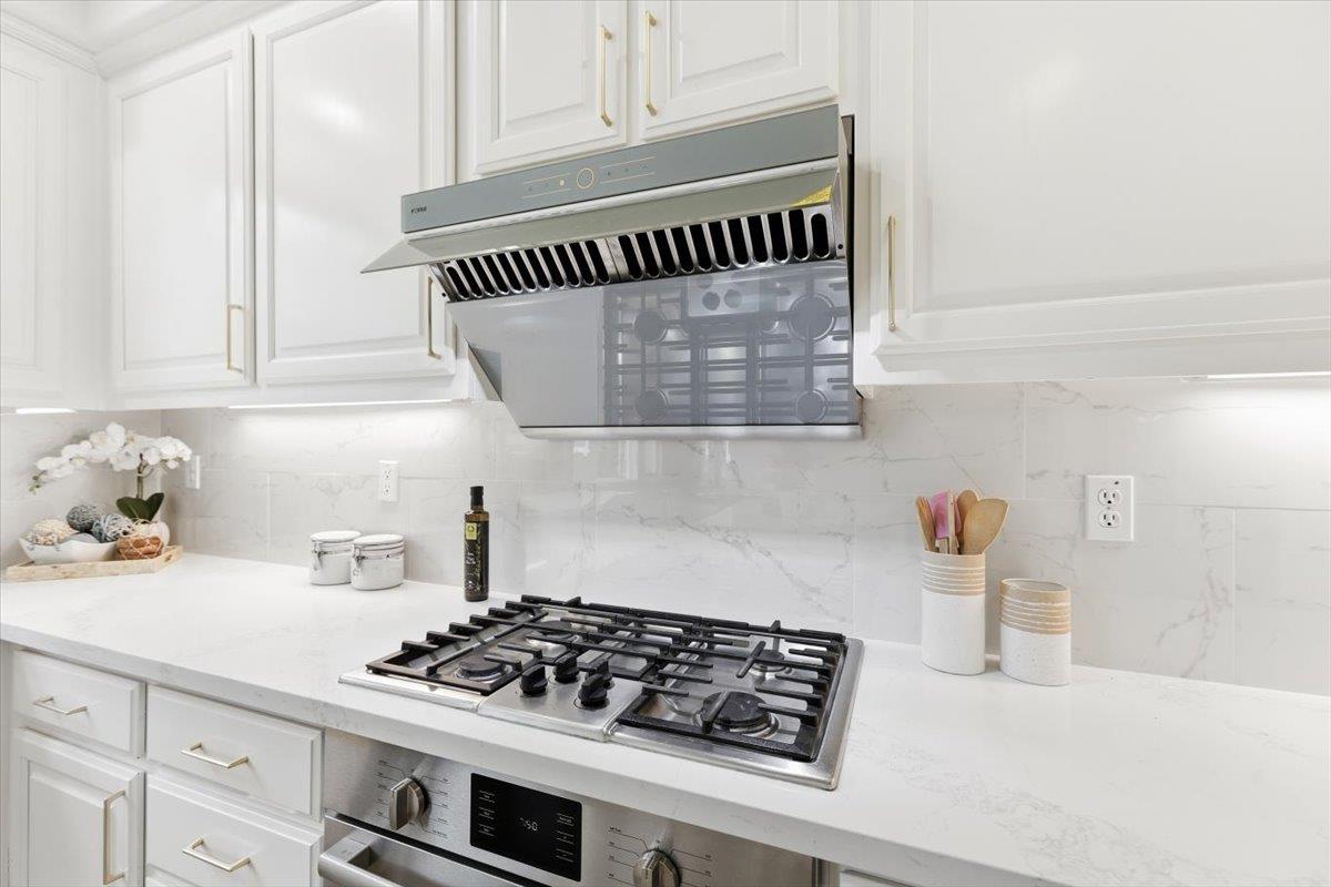 Detail Gallery Image 23 of 45 For 1196 Morse Ave, Sunnyvale,  CA 94089 - 3 Beds | 2/1 Baths