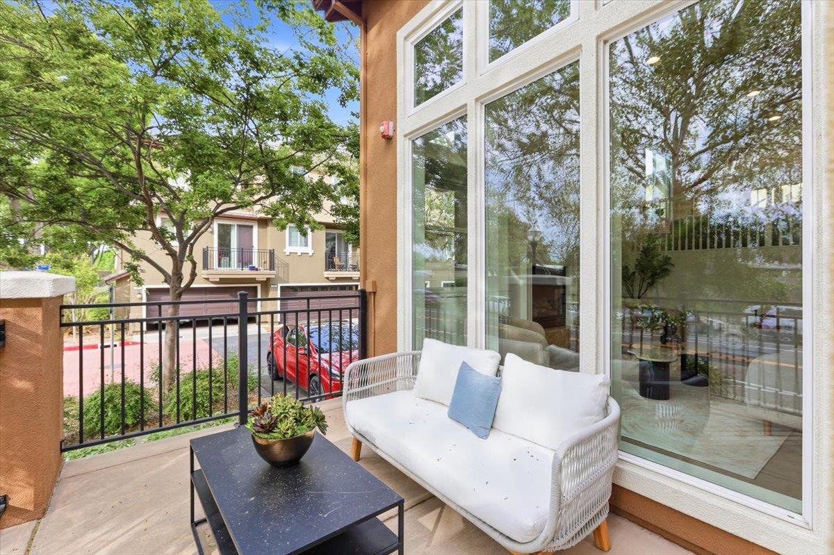 Detail Gallery Image 3 of 45 For 1196 Morse Ave, Sunnyvale,  CA 94089 - 3 Beds | 2/1 Baths