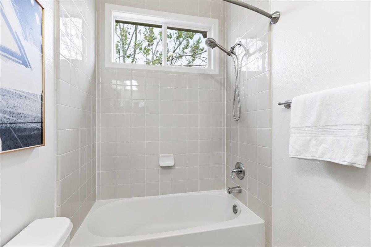 Detail Gallery Image 33 of 45 For 1196 Morse Ave, Sunnyvale,  CA 94089 - 3 Beds | 2/1 Baths