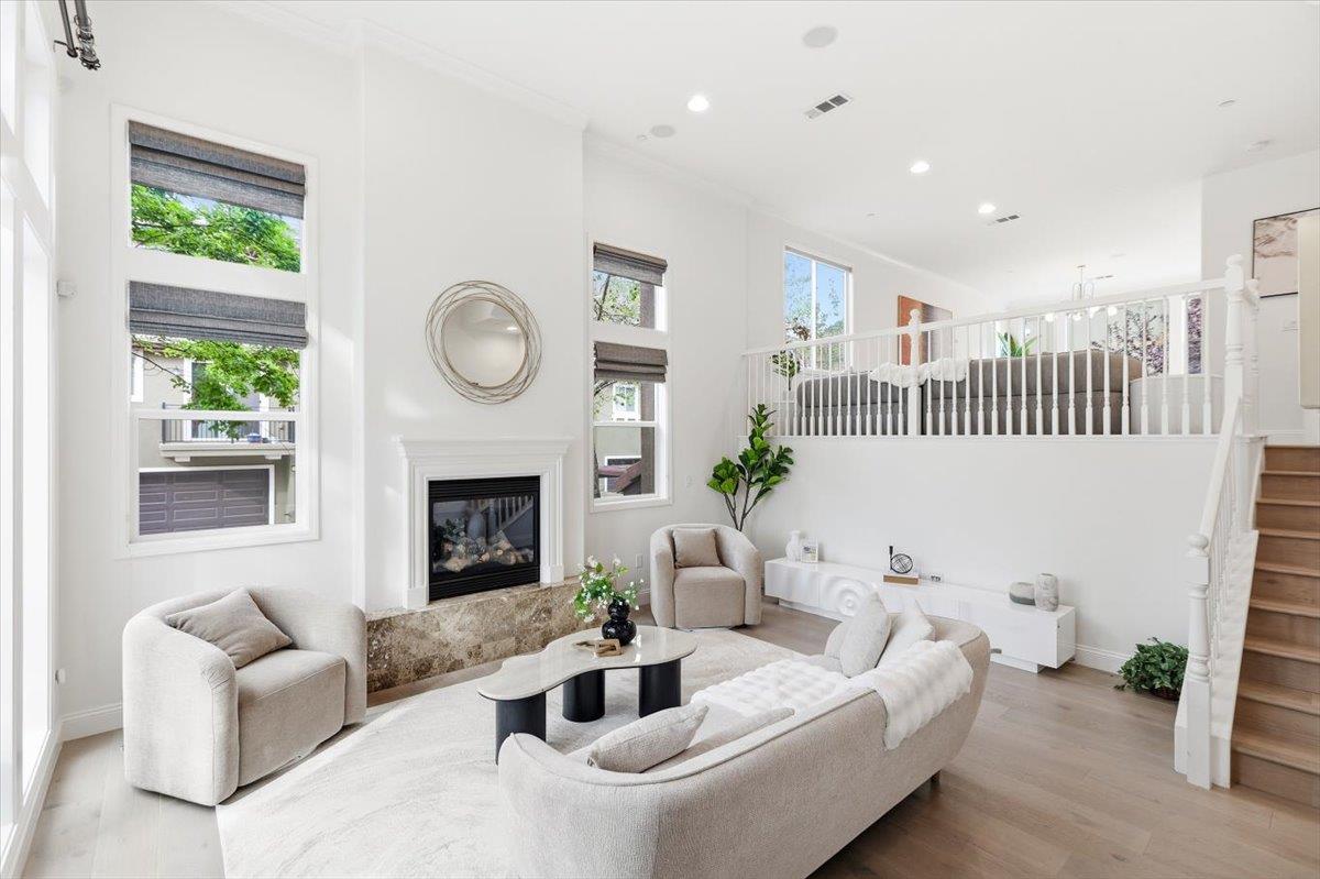 Detail Gallery Image 7 of 45 For 1196 Morse Ave, Sunnyvale,  CA 94089 - 3 Beds | 2/1 Baths