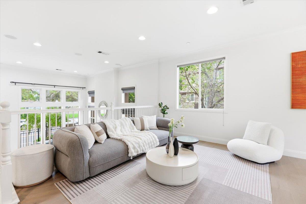 Detail Gallery Image 9 of 45 For 1196 Morse Ave, Sunnyvale,  CA 94089 - 3 Beds | 2/1 Baths