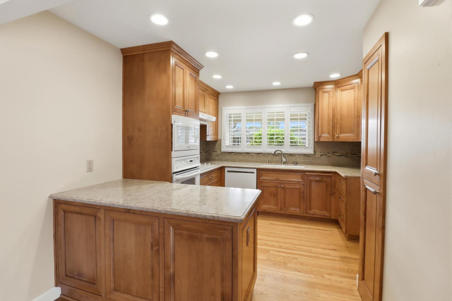 Detail Gallery Image 12 of 30 For 5064 Trenary Way, San Jose,  CA 95118 - 4 Beds | 2 Baths