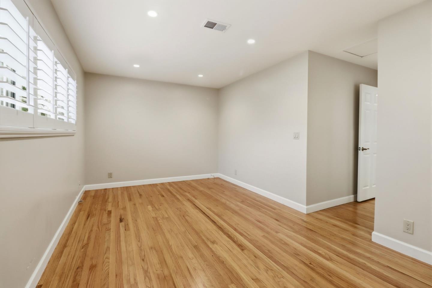 Detail Gallery Image 16 of 30 For 5064 Trenary Way, San Jose,  CA 95118 - 4 Beds | 2 Baths