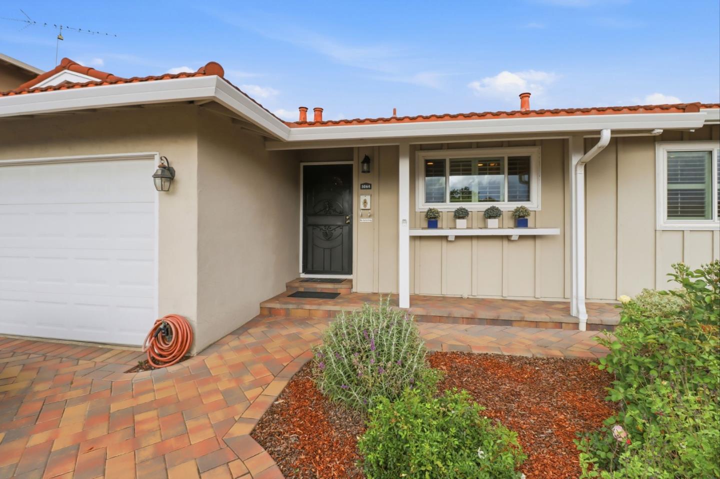 Detail Gallery Image 3 of 30 For 5064 Trenary Way, San Jose,  CA 95118 - 4 Beds | 2 Baths