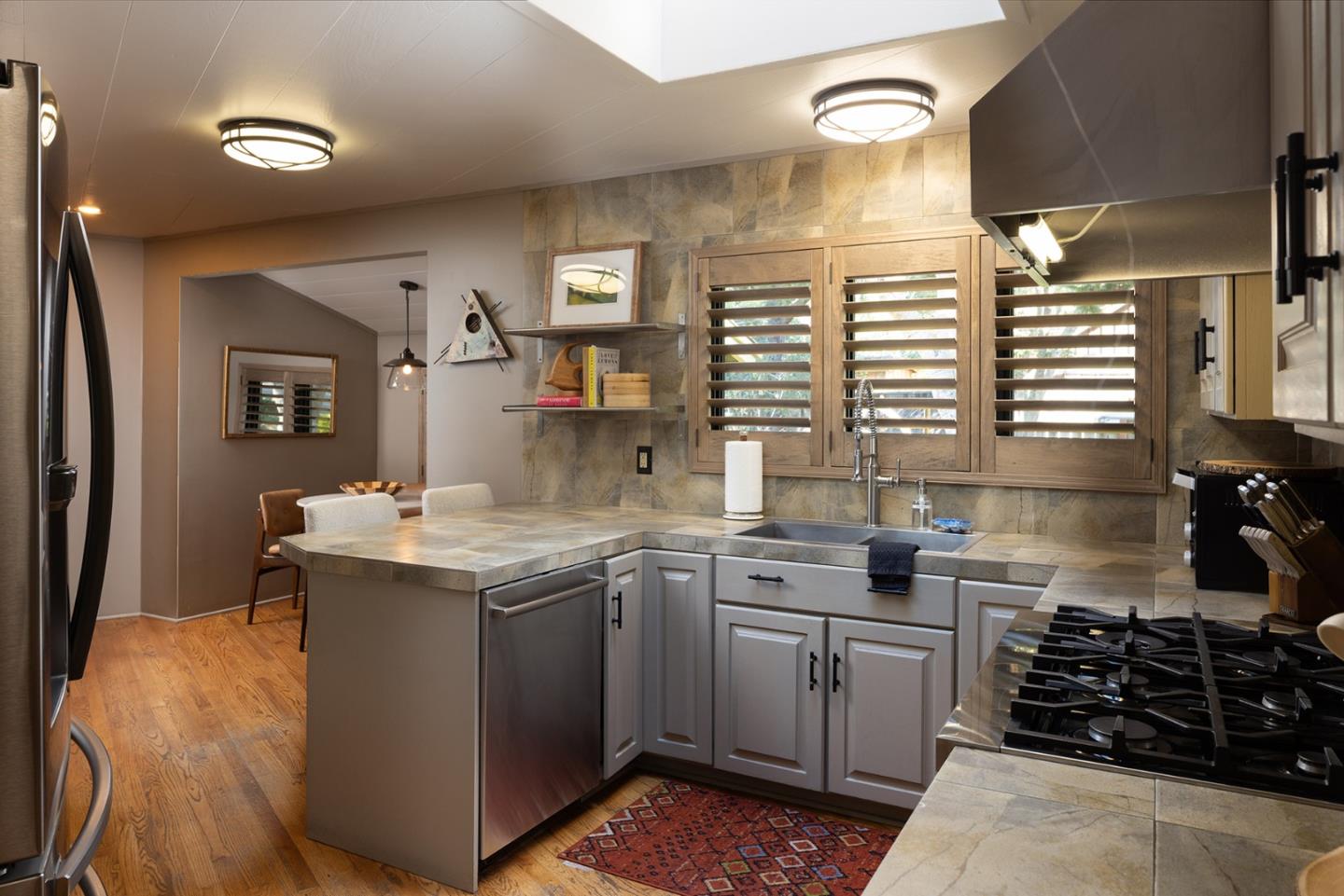 Detail Gallery Image 14 of 28 For 24572 Guadalupe St, Carmel,  CA 93923 - 3 Beds | 4 Baths