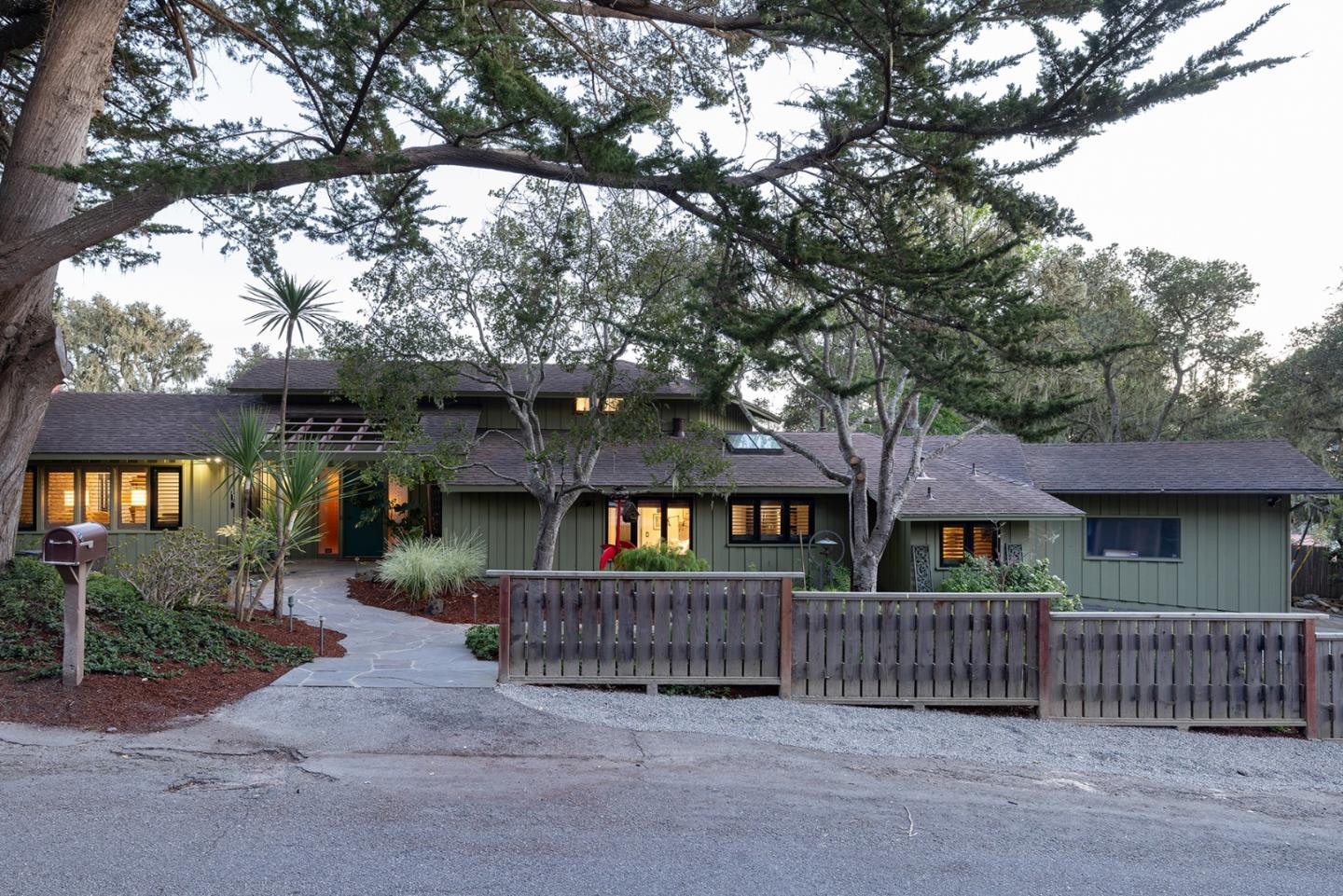 Detail Gallery Image 27 of 28 For 24572 Guadalupe St, Carmel,  CA 93923 - 3 Beds | 4 Baths