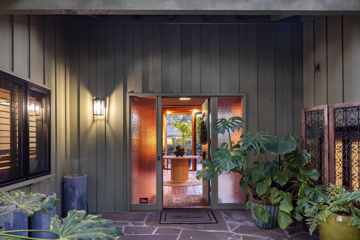 Detail Gallery Image 6 of 28 For 24572 Guadalupe St, Carmel,  CA 93923 - 3 Beds | 4 Baths