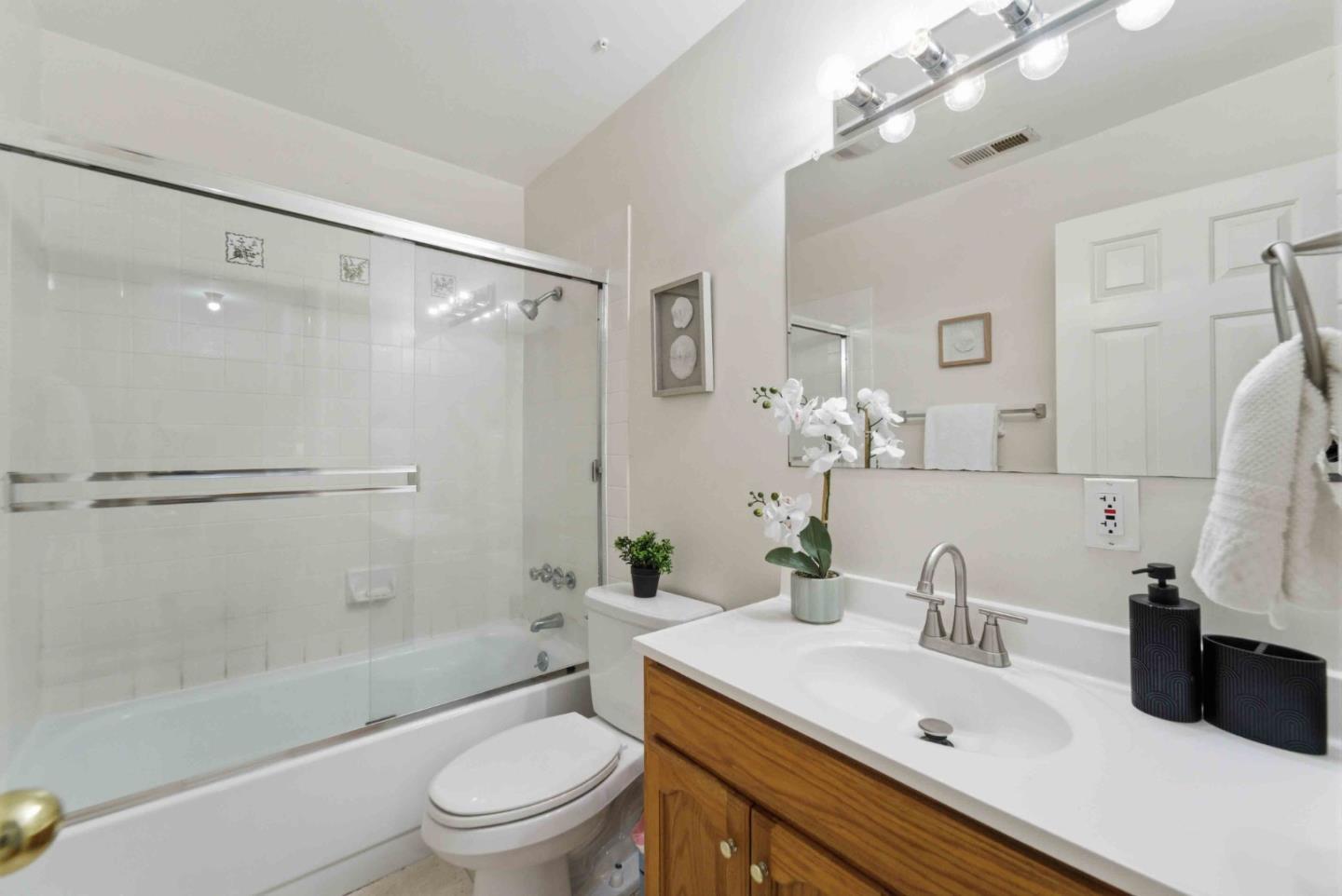 Detail Gallery Image 21 of 31 For 4743 Bannock Cir, San Jose,  CA 95130 - 3 Beds | 2 Baths