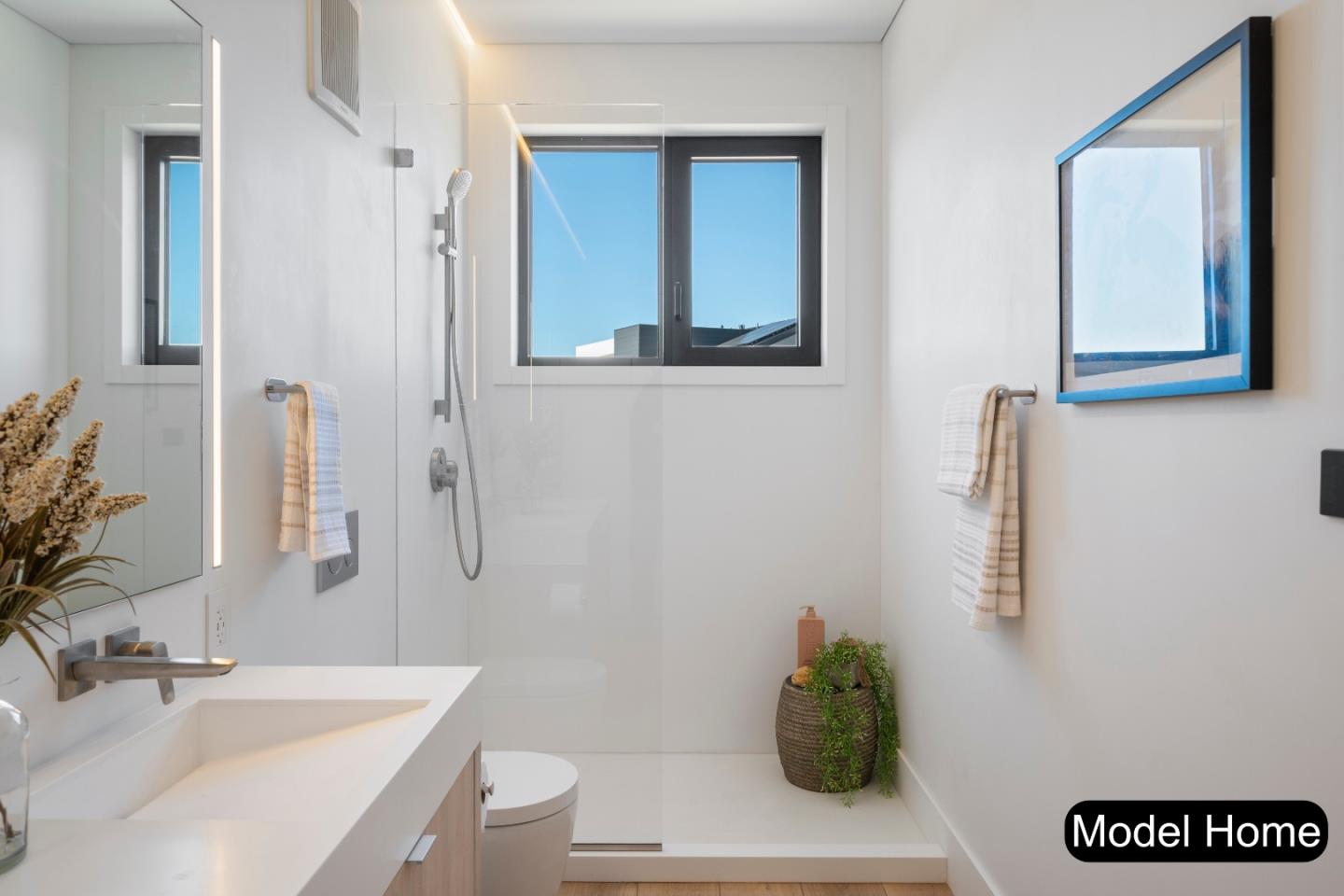 Detail Gallery Image 7 of 14 For 3550 Kettmann Rd, San Jose,  CA 95121 - 5 Beds | 3/1 Baths