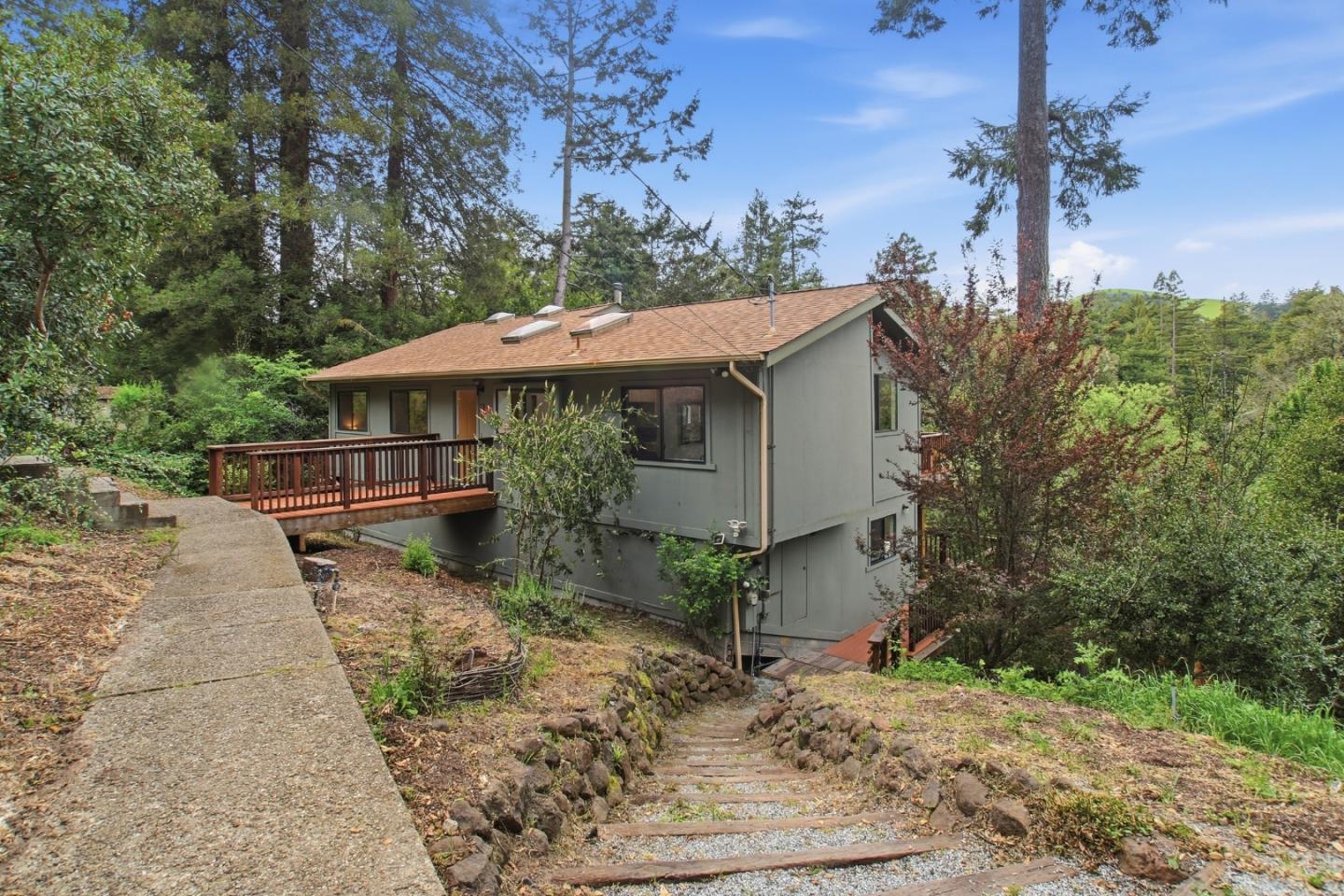 Front Image Thumbnail for ML82041302