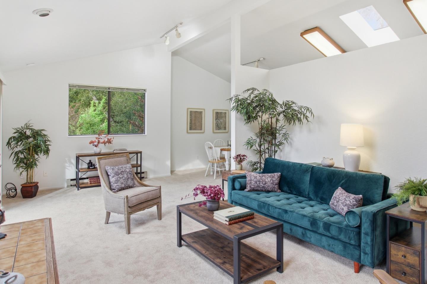 Detail Gallery Image 5 of 37 For 75 Redwood Dr, La Honda,  CA 94020 - 4 Beds | 3 Baths