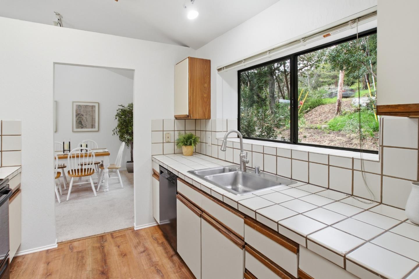 Detail Gallery Image 9 of 37 For 75 Redwood Dr, La Honda,  CA 94020 - 4 Beds | 3 Baths