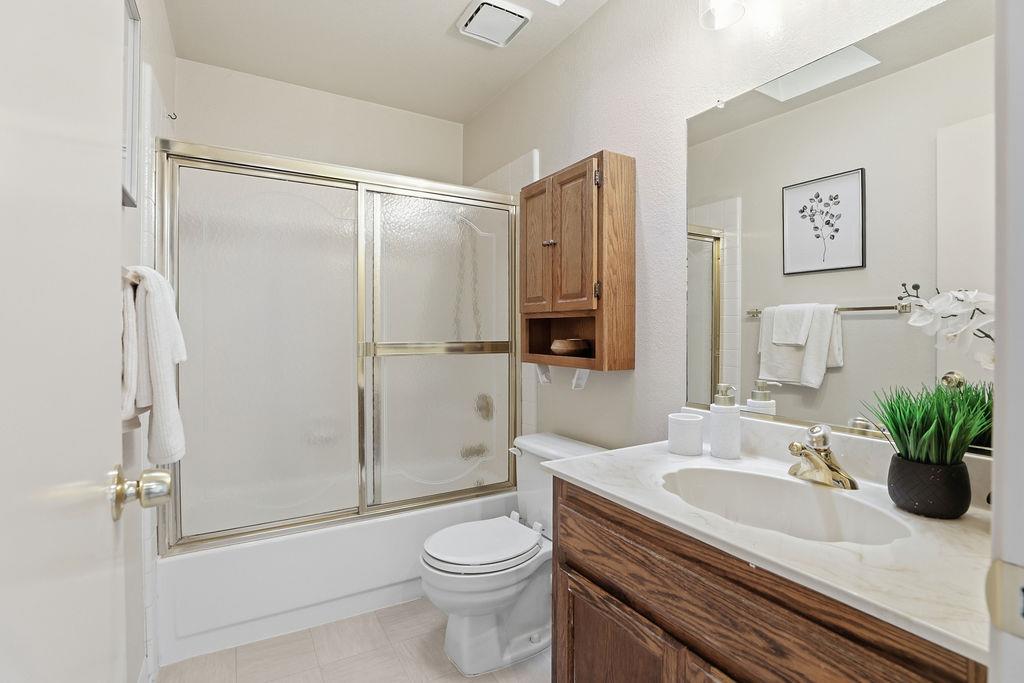 Detail Gallery Image 14 of 25 For 37723 Cedar Blvd, Newark,  CA 94560 - 3 Beds | 2/1 Baths