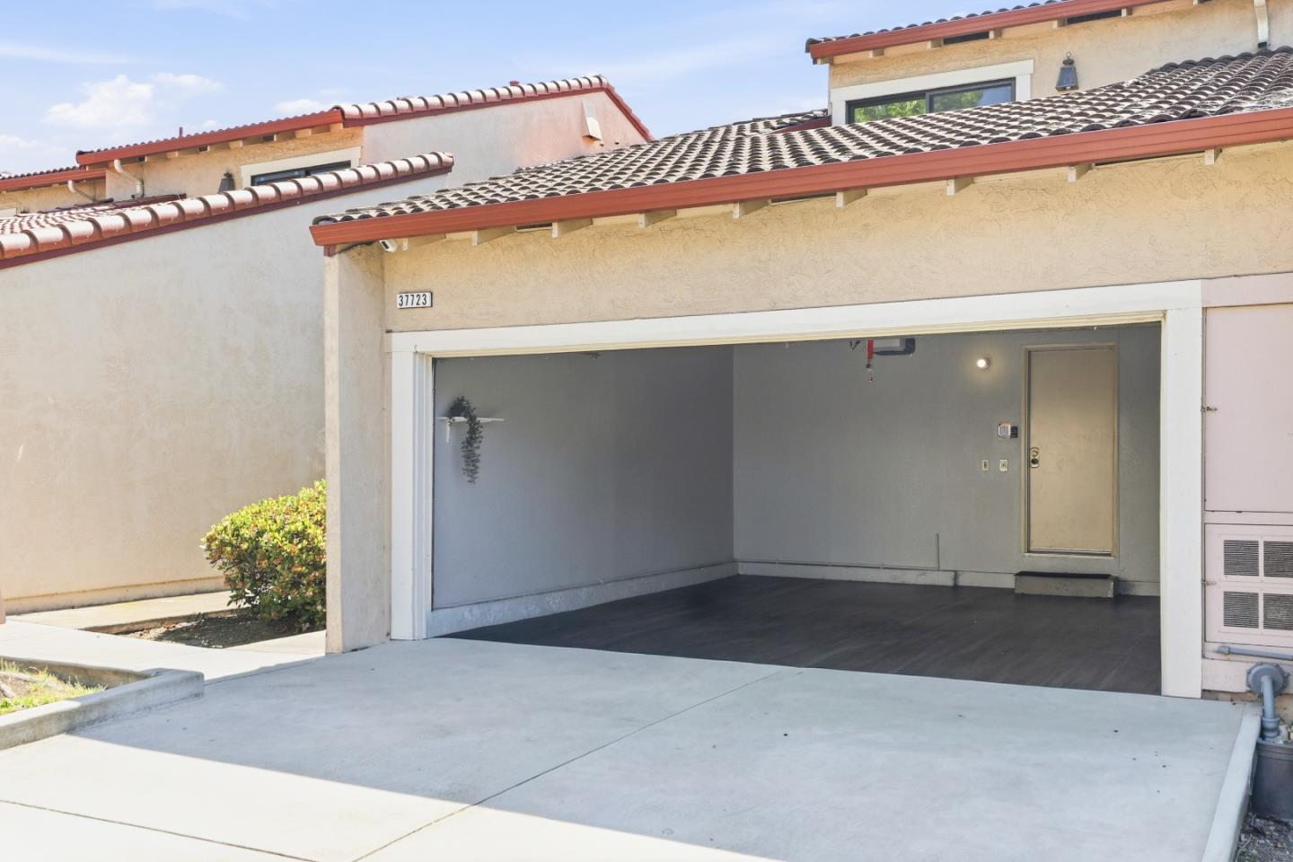 Detail Gallery Image 21 of 25 For 37723 Cedar Blvd, Newark,  CA 94560 - 3 Beds | 2/1 Baths