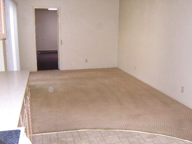 Detail Gallery Image 11 of 32 For 1253 Los Olivos Dr #5,  Salinas,  CA 93901 - 2 Beds | 2 Baths