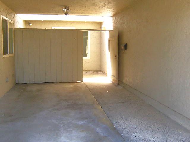 Detail Gallery Image 2 of 32 For 1253 Los Olivos Dr #5,  Salinas,  CA 93901 - 2 Beds | 2 Baths