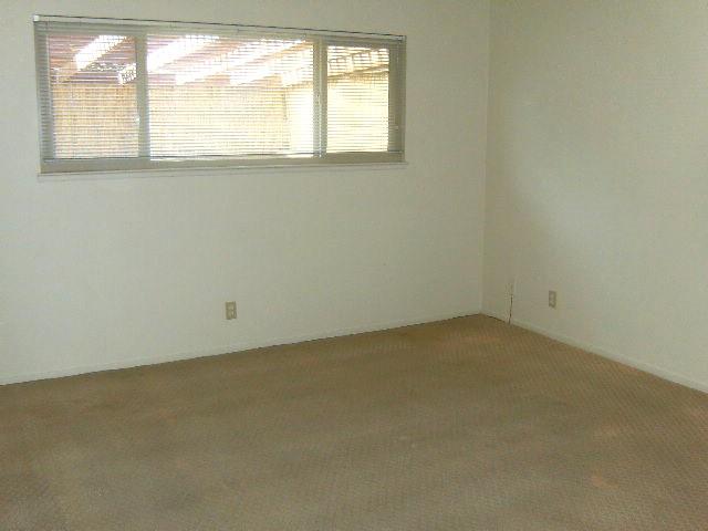 Detail Gallery Image 20 of 32 For 1253 Los Olivos Dr #5,  Salinas,  CA 93901 - 2 Beds | 2 Baths