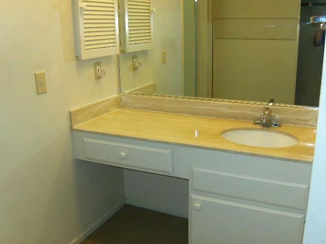 Detail Gallery Image 23 of 32 For 1253 Los Olivos Dr #5,  Salinas,  CA 93901 - 2 Beds | 2 Baths