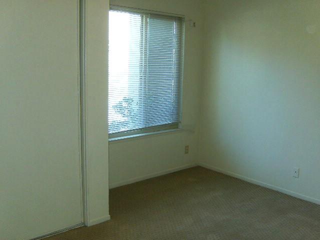 Detail Gallery Image 27 of 32 For 1253 Los Olivos Dr #5,  Salinas,  CA 93901 - 2 Beds | 2 Baths