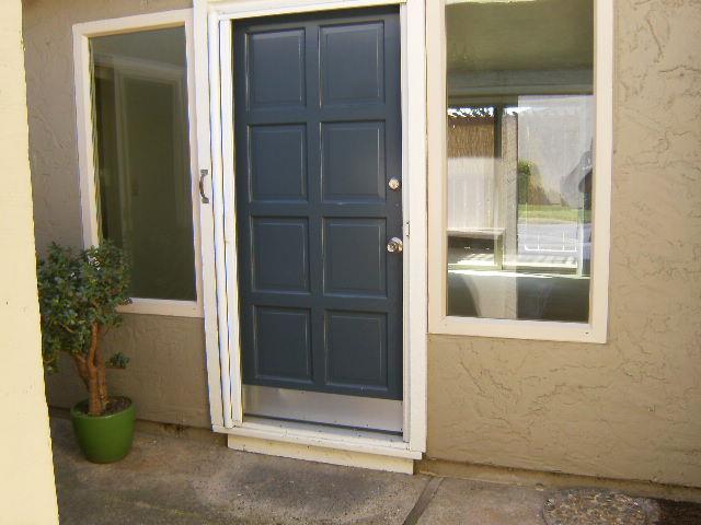 Detail Gallery Image 3 of 32 For 1253 Los Olivos Dr #5,  Salinas,  CA 93901 - 2 Beds | 2 Baths