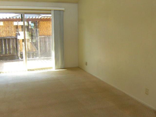 Detail Gallery Image 5 of 32 For 1253 Los Olivos Dr #5,  Salinas,  CA 93901 - 2 Beds | 2 Baths