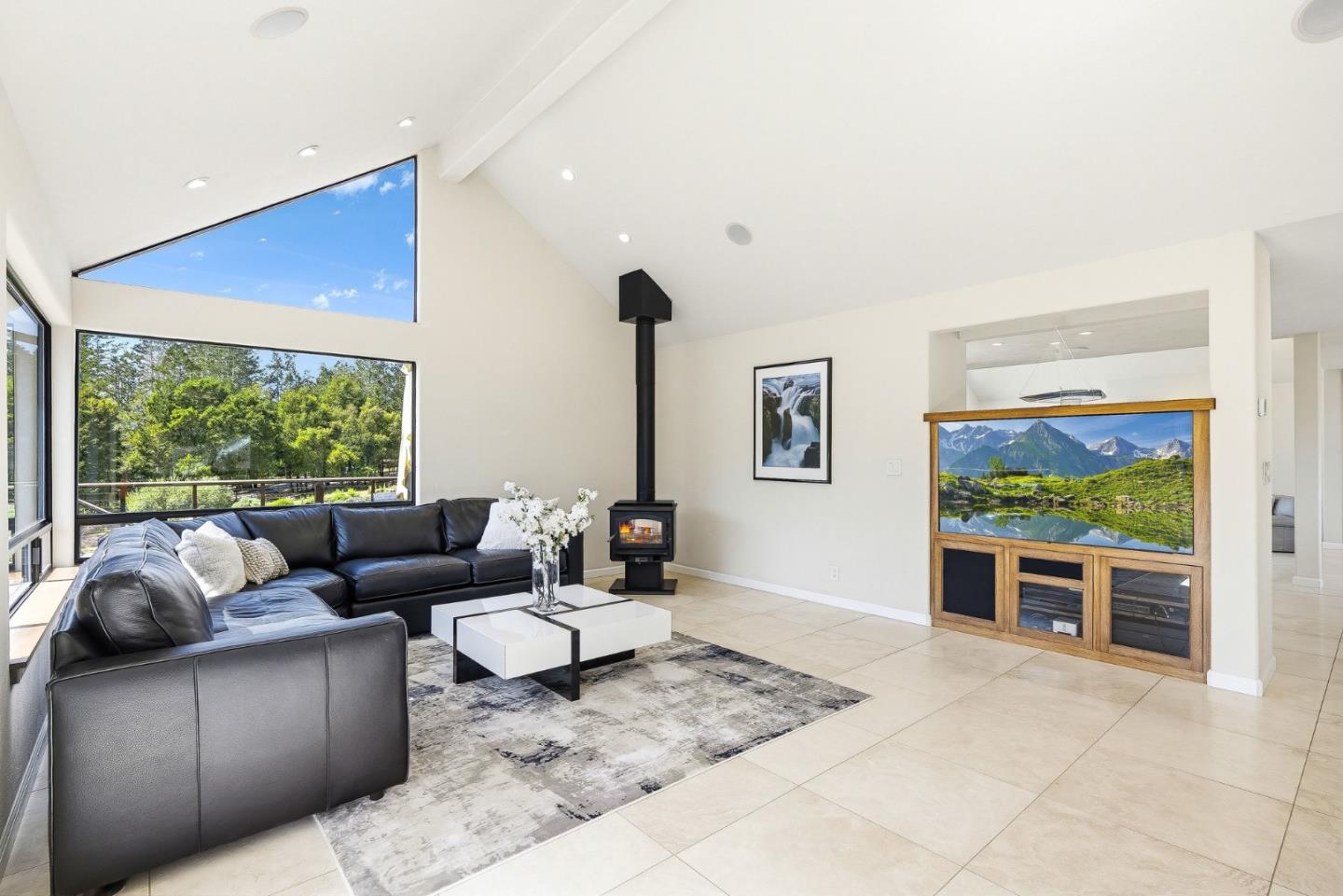 Detail Gallery Image 15 of 72 For 321 Pine Forest Dr, Aptos,  CA 95003 - 4 Beds | 2/1 Baths