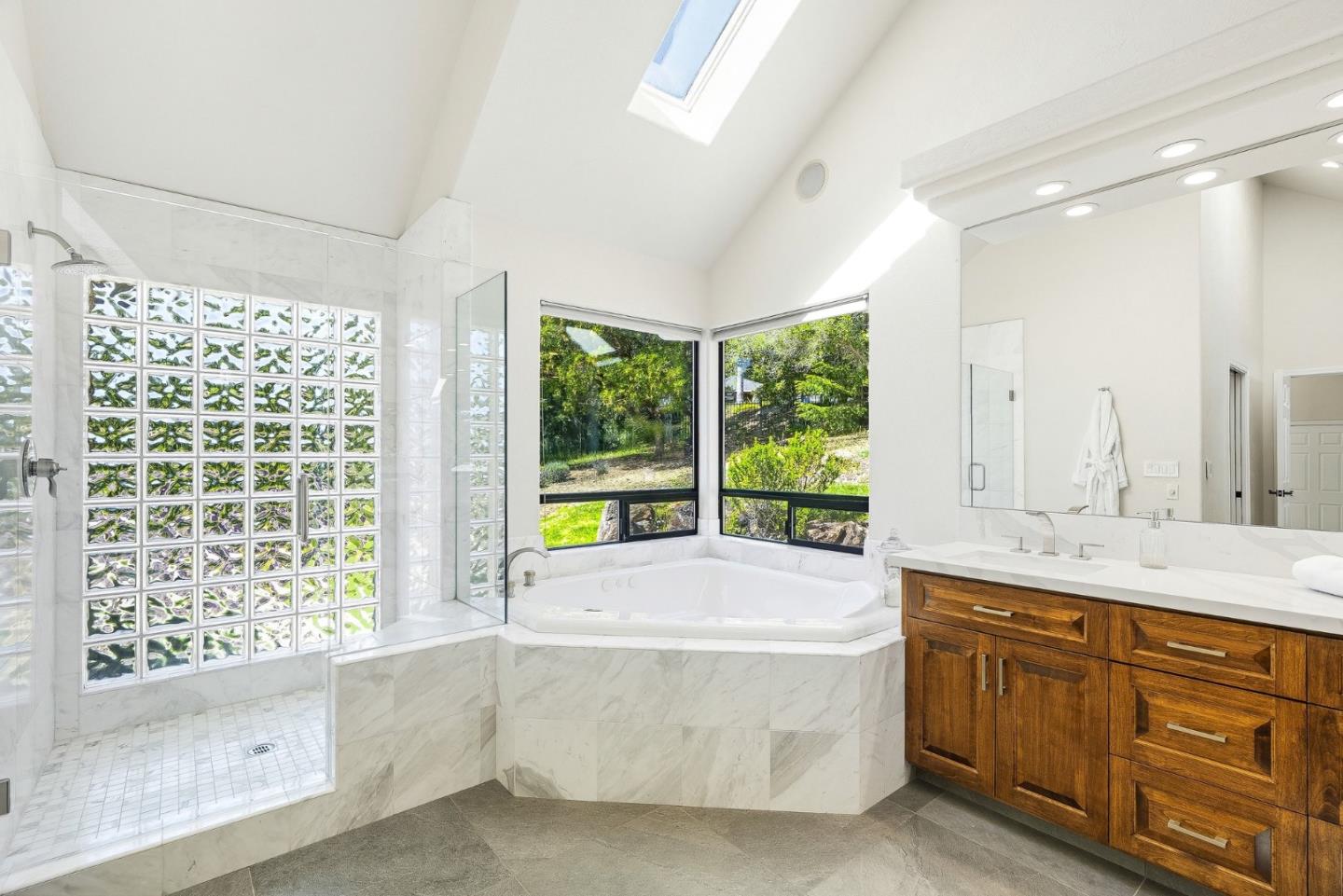 Detail Gallery Image 27 of 72 For 321 Pine Forest Dr, Aptos,  CA 95003 - 4 Beds | 2/1 Baths