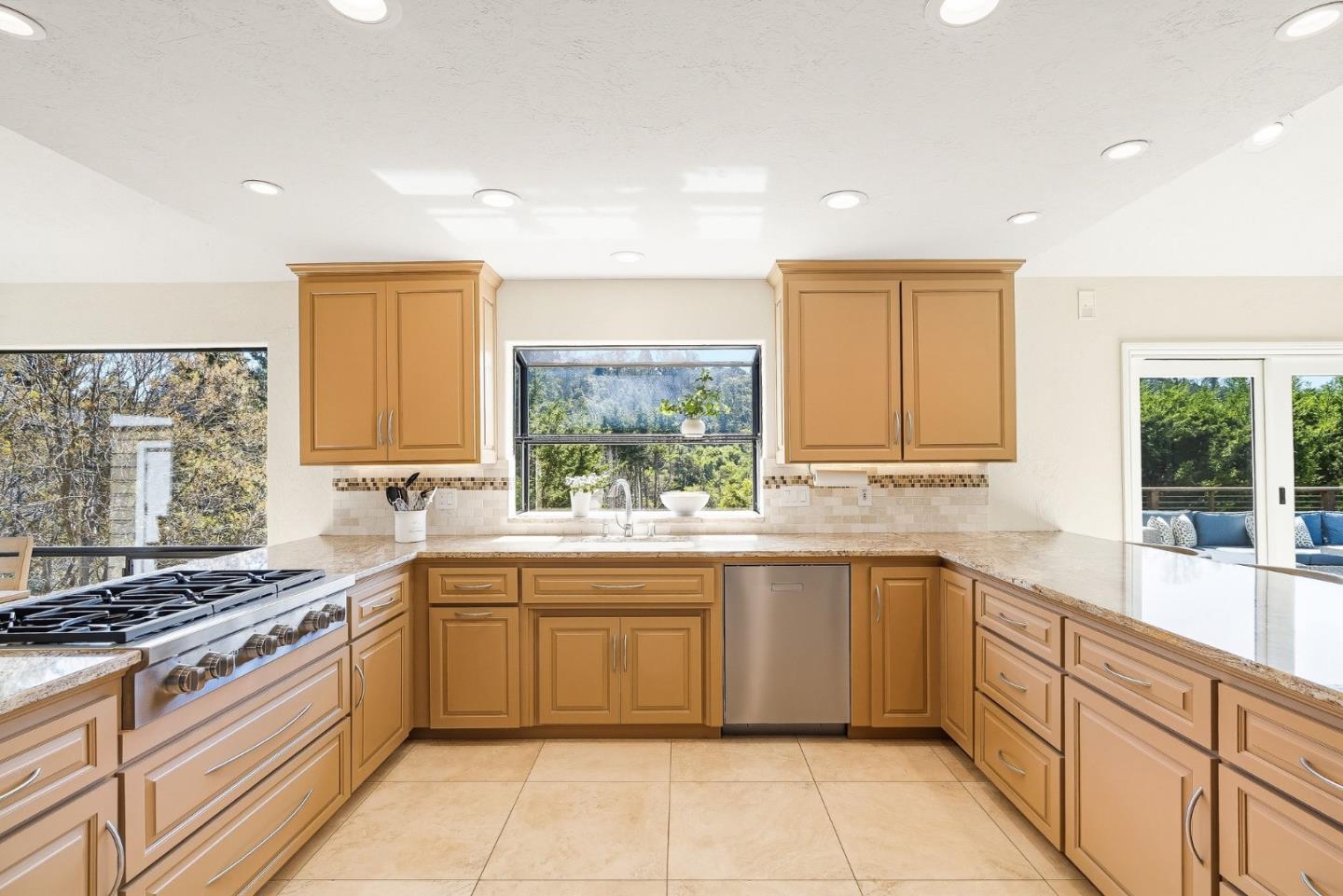 Detail Gallery Image 7 of 72 For 321 Pine Forest Dr, Aptos,  CA 95003 - 4 Beds | 2/1 Baths