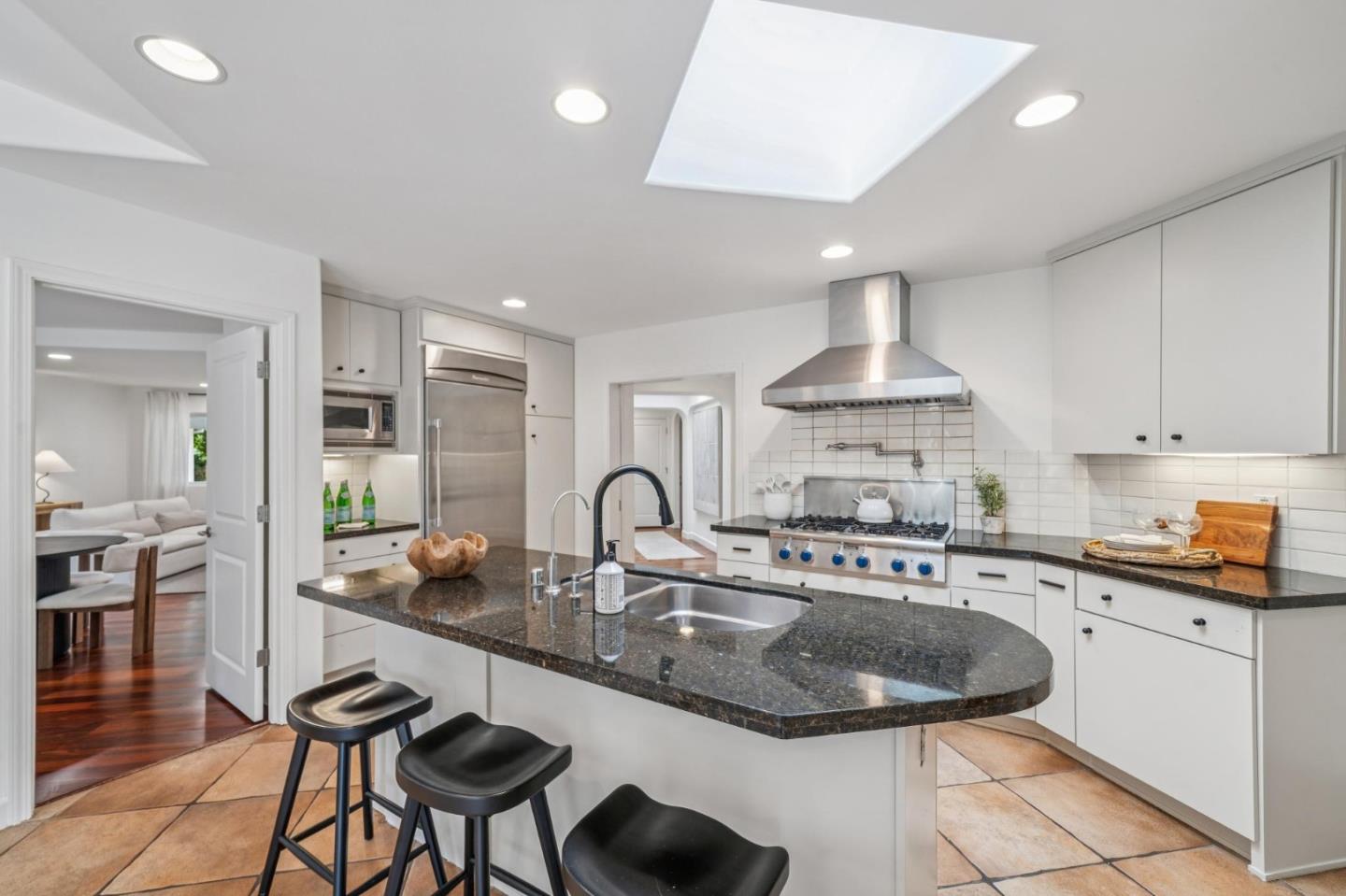 Detail Gallery Image 16 of 38 For 1430 Channing Ave, Palo Alto,  CA 94301 - 4 Beds | 3 Baths