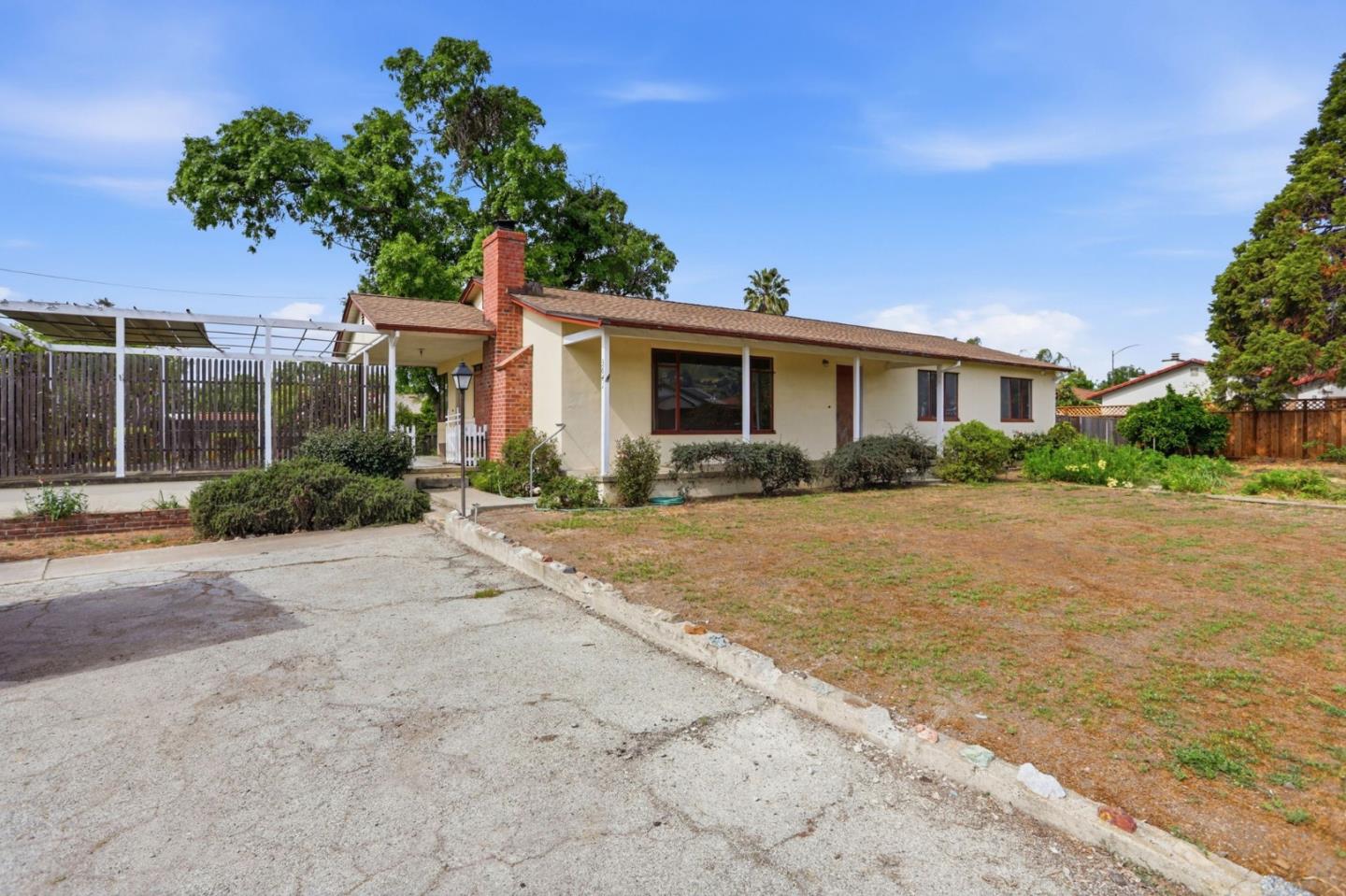 Detail Gallery Image 2 of 66 For 3641 Mckee Rd, San Jose,  CA 95127 - 3 Beds | 2 Baths