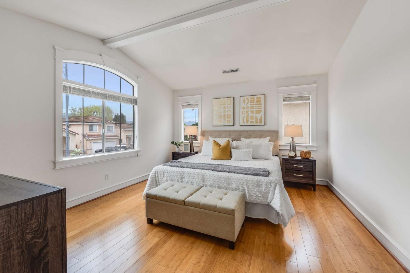 Detail Gallery Image 27 of 35 For 926 Ivy Glen Dr, San Jose,  CA 95133 - 6 Beds | 3 Baths