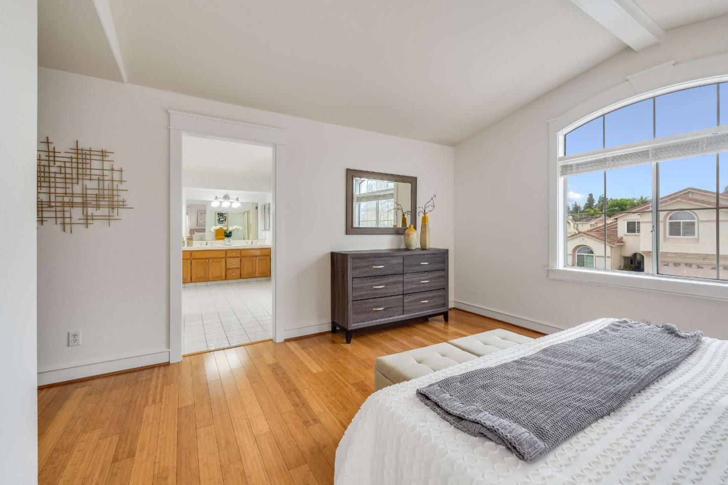 Detail Gallery Image 29 of 35 For 926 Ivy Glen Dr, San Jose,  CA 95133 - 6 Beds | 3 Baths