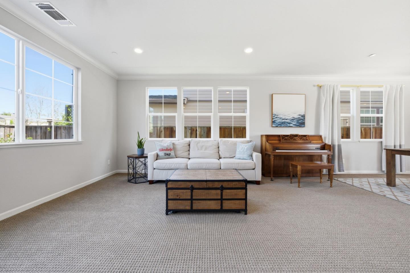 Detail Gallery Image 17 of 51 For 34270 Stable Way, Fremont,  CA 94555 - 4 Beds | 3/1 Baths