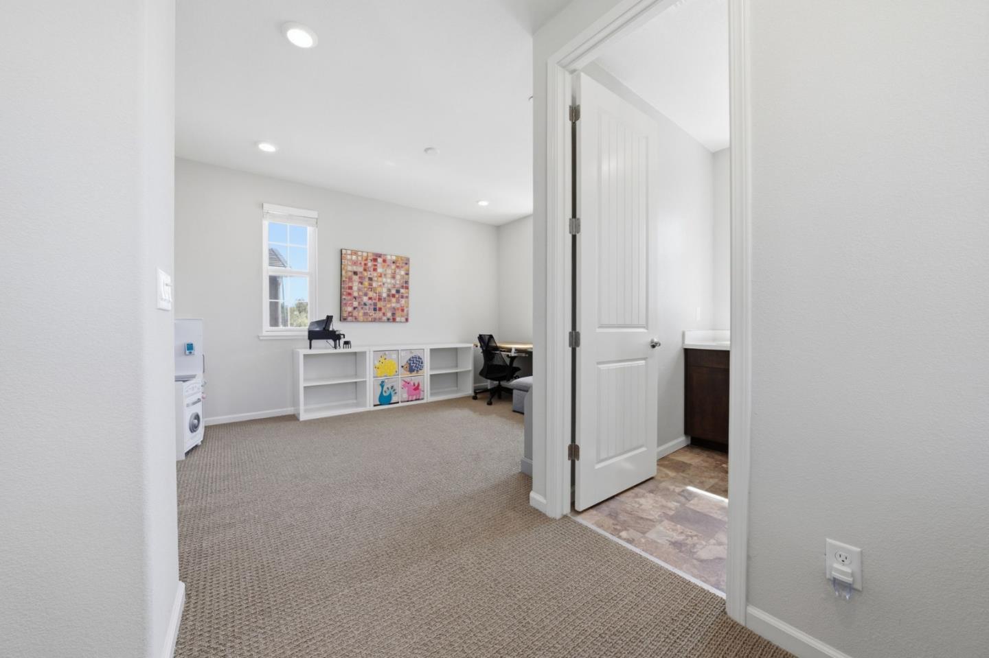 Detail Gallery Image 23 of 51 For 34270 Stable Way, Fremont,  CA 94555 - 4 Beds | 3/1 Baths