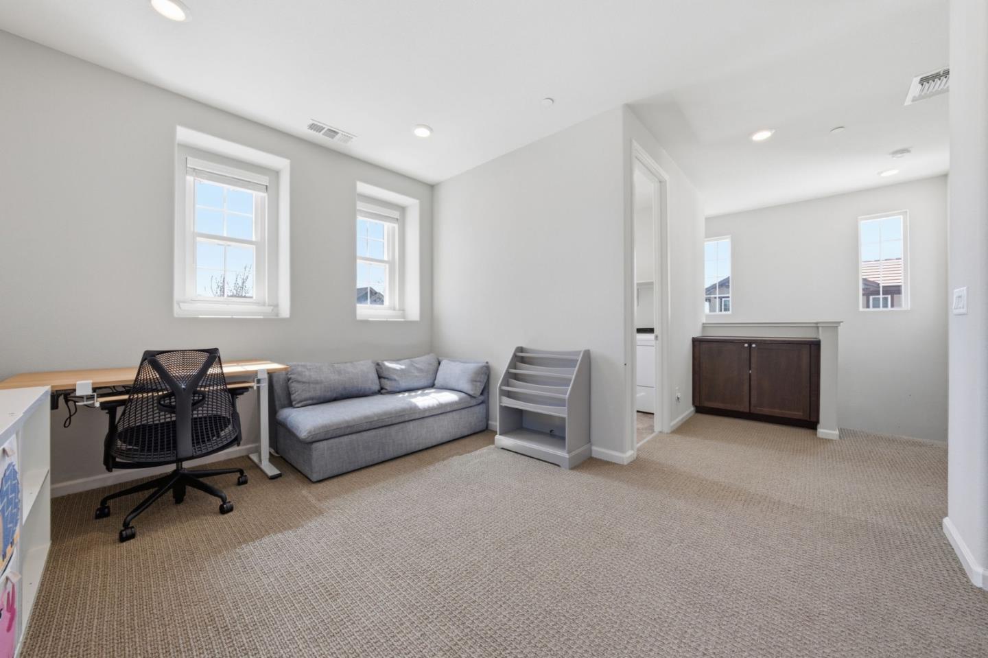 Detail Gallery Image 25 of 51 For 34270 Stable Way, Fremont,  CA 94555 - 4 Beds | 3/1 Baths