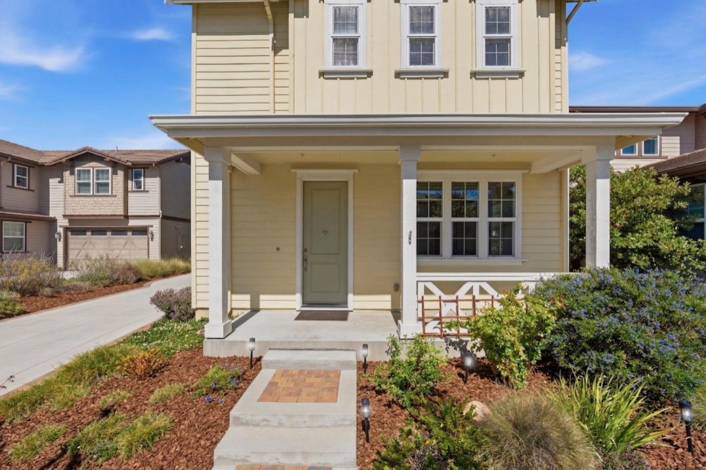 Detail Gallery Image 3 of 51 For 34270 Stable Way, Fremont,  CA 94555 - 4 Beds | 3/1 Baths