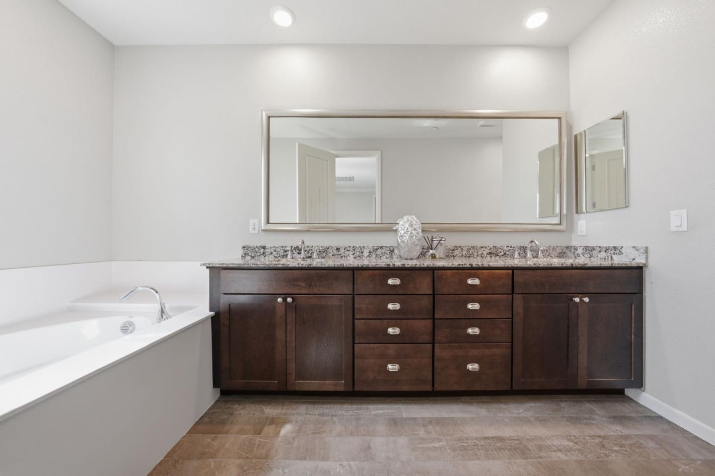 Detail Gallery Image 33 of 51 For 34270 Stable Way, Fremont,  CA 94555 - 4 Beds | 3/1 Baths