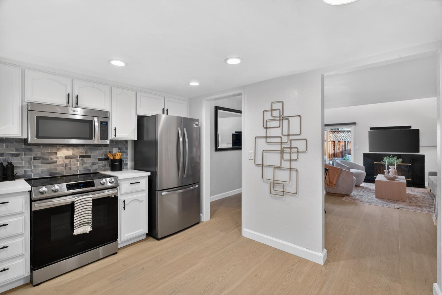 Photo #3: ML82041313 Listing: Photo #3