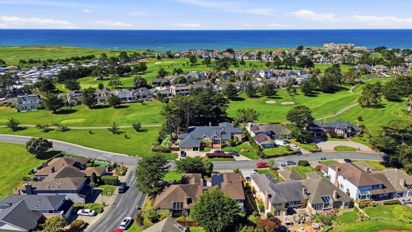 Detail Gallery Image 54 of 65 For 2329 Burning Tree Rd, Half Moon Bay,  CA 94019 - 4 Beds | 2/1 Baths