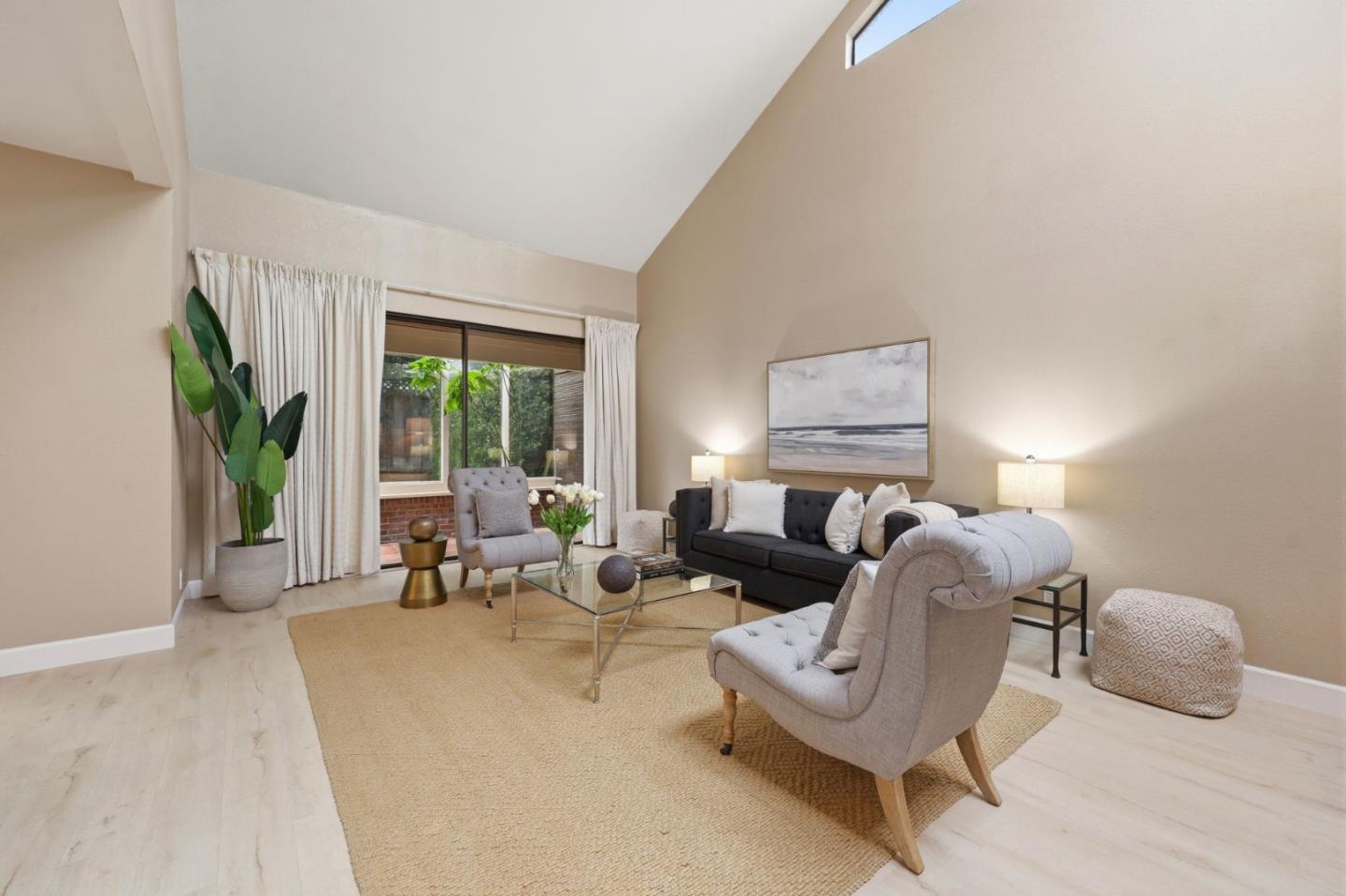 Detail Gallery Image 9 of 51 For 2329 Burning Tree Rd, Half Moon Bay,  CA 94019 - 4 Beds | 2/1 Baths