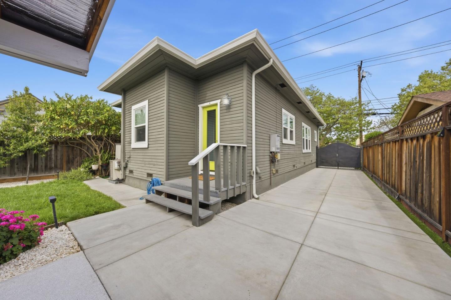 Detail Gallery Image 15 of 19 For 304 E Empire St, San Jose,  CA 95112 - 3 Beds | 2 Baths