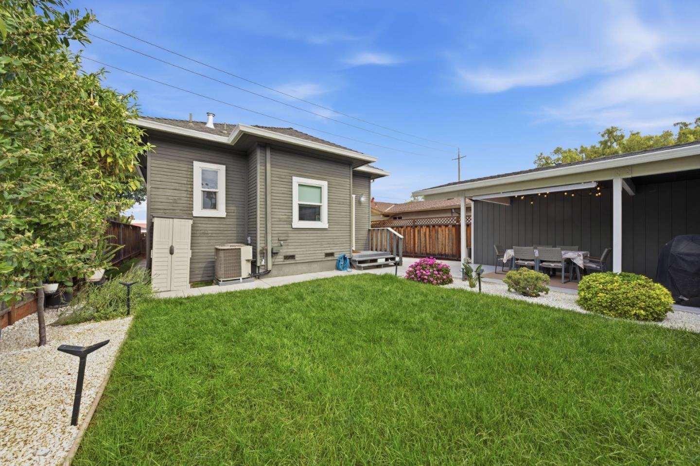 Detail Gallery Image 17 of 19 For 304 E Empire St, San Jose,  CA 95112 - 3 Beds | 2 Baths