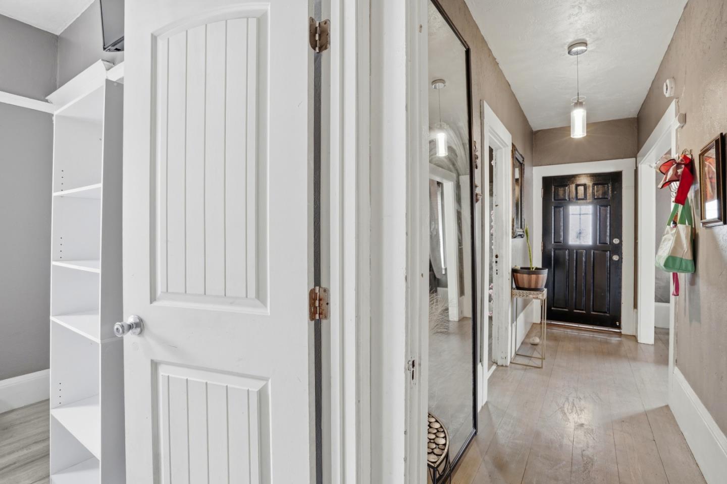 Detail Gallery Image 18 of 43 For 66th Ave, Oakland,  CA 94605 - 3 Beds | 1 Baths