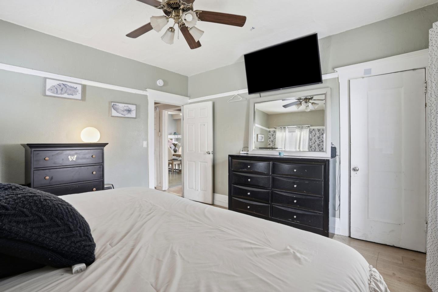 Detail Gallery Image 24 of 43 For 66th Ave, Oakland,  CA 94605 - 3 Beds | 1 Baths