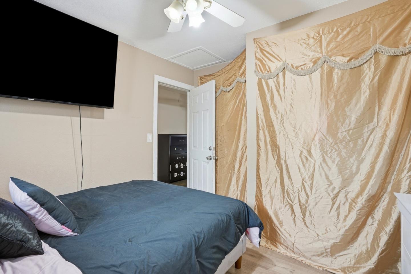 Detail Gallery Image 26 of 43 For 66th Ave, Oakland,  CA 94605 - 3 Beds | 1 Baths